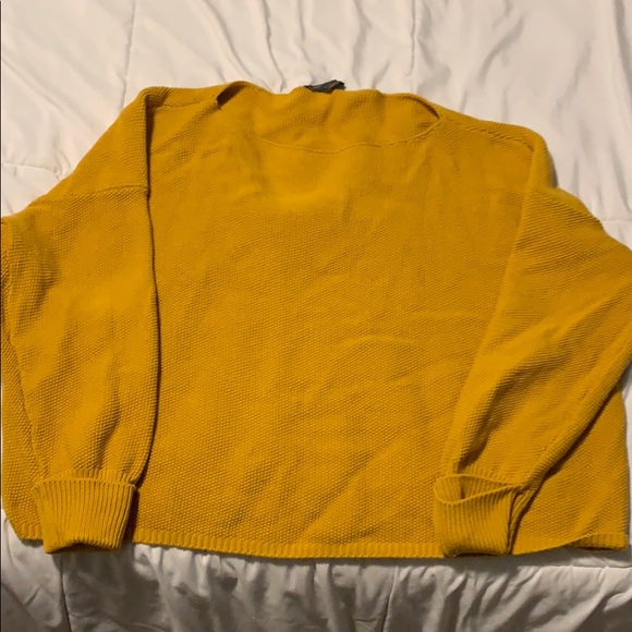 Tops - Mustard yellow long sleeve